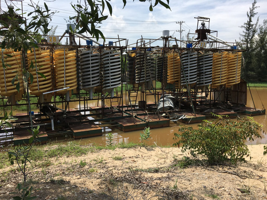 Dừng[-]khai[-]th&aacute;c[-]titan